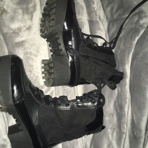 Black boot Platform boots